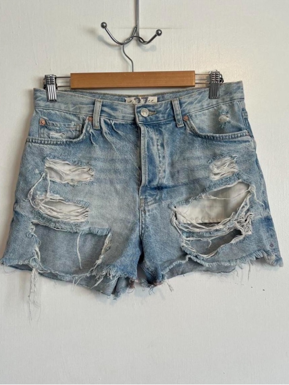 We the free free people super distressed denim jean shorts size 27